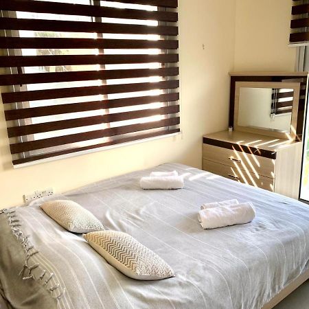 Amazing Two-Bedroom Apartment In Residence Lukomorye D1 With Private Garden Karavas  Eksteriør bilde