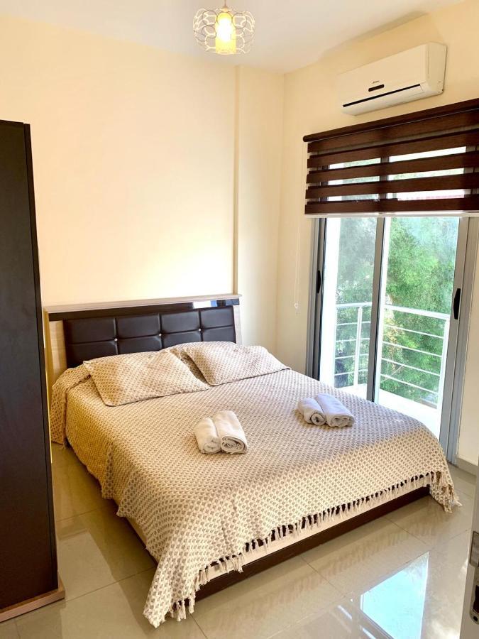 Amazing Two-Bedroom Apartment In Residence Lukomorye D1 With Private Garden Karavas  Eksteriør bilde